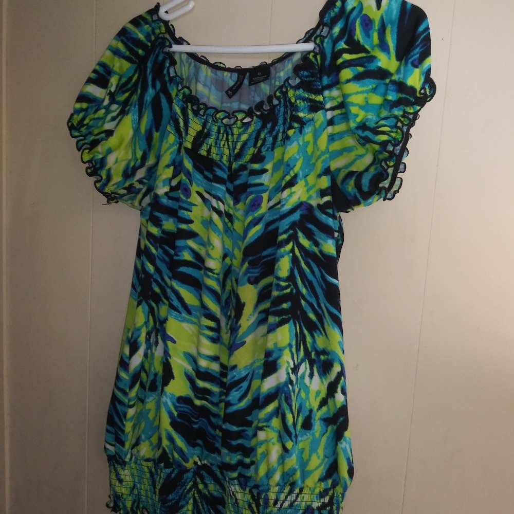Women's dress shirt